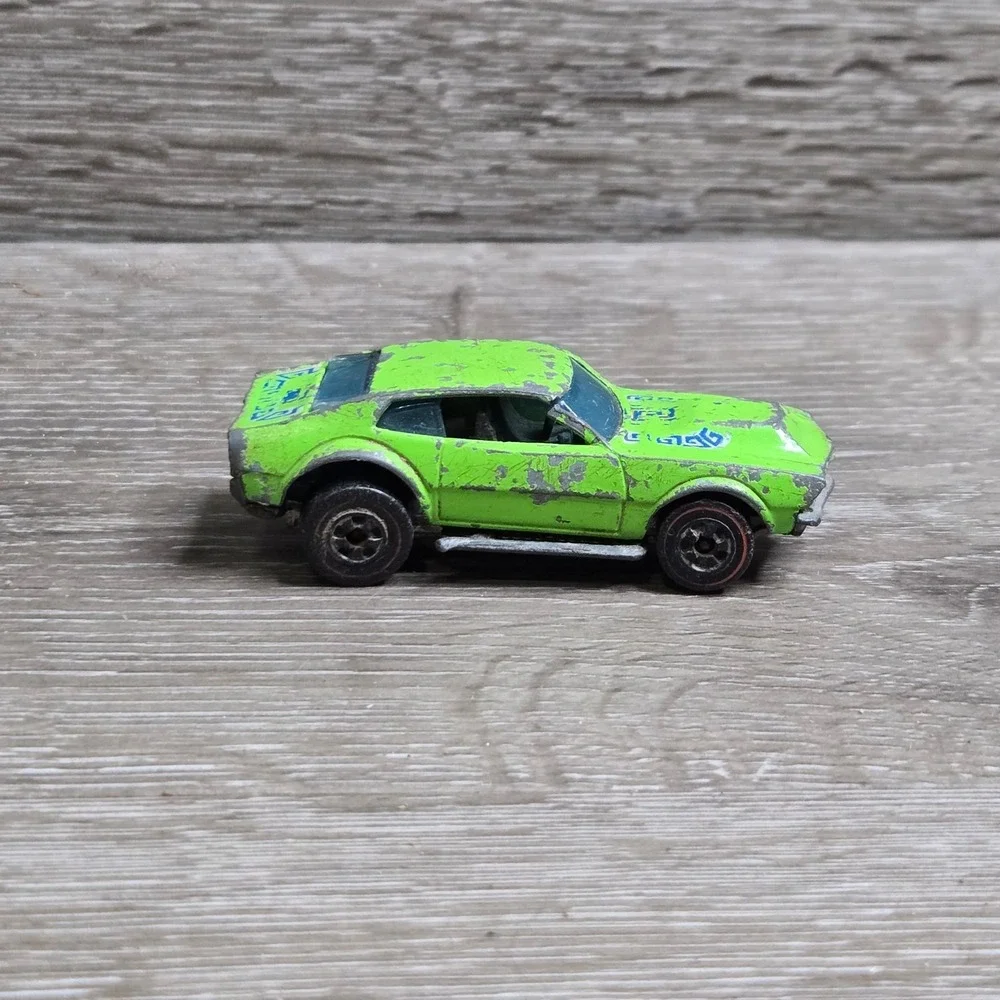 Hot Wheels Mighty Maverick Car Unisex 1:64 Light Green Redline Enamel Tested